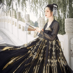 Hanfu Noir et doré