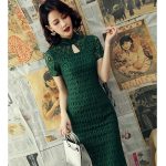 Robe Chinoise Dentelle Col Mandarin Coupe Mi-Longue