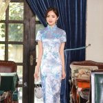 Robe Chinoise Fendue Col Mandarin