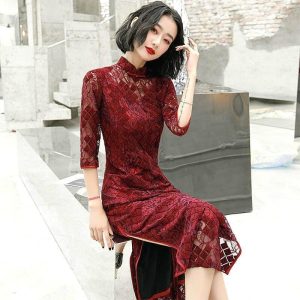 Robe Chinoise à Dentelle Chic